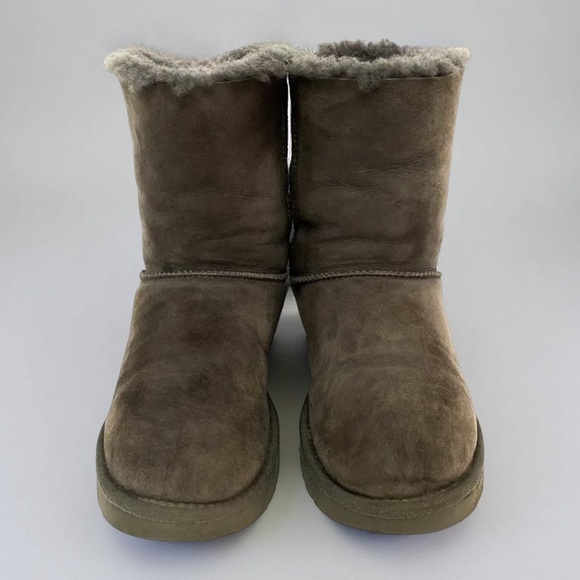 Women’s ⭐️UGG⭐️Grayish/Brown Bailey Bow Boots Size 8 - Picture 11 of 16